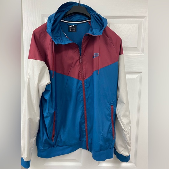 Nike Hooded Windbreaker - Picture 1 of 2